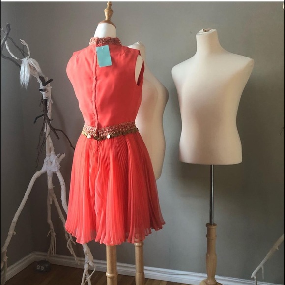 29” waist 1960’s Jingling Party Dress. So Fun! - Picture 3 of 10